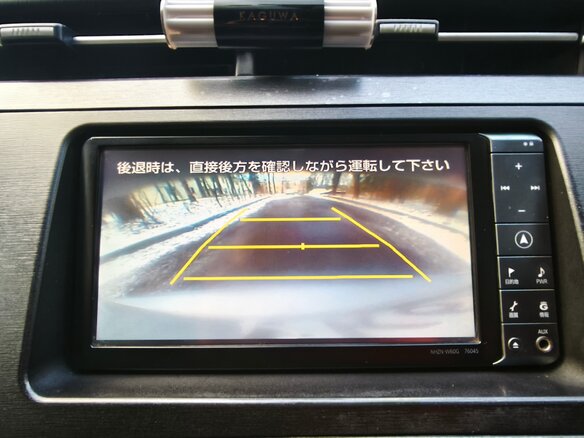 2015 Toyota Prius III Рестайлинг (XW30), серебристый, 1600000 рублей - вид 33