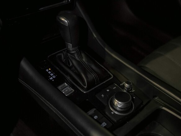 2018 Mazda 6 III (GJ) Рестайлинг, чёрный, 1881000 рублей - вид 7