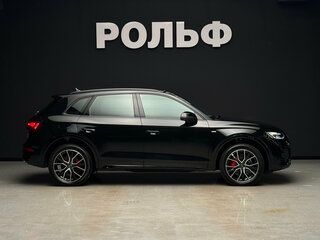 2025 Audi Q5 L 45 TFSI II (FY) Рестайлинг, чёрный, 6490000 рублей, вид 4