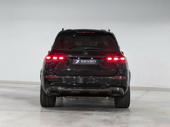 2025 Mercedes-Benz Maybach GLS 600 I Рестайлинг, чёрный, 29000000 рублей - вид 3