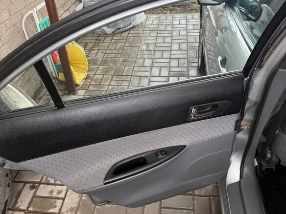 2004 Mazda 6 I (GG), серебристый, 400000 рублей - вид 12