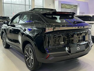 2026 Omoda C5 II, чёрный, 2879000 рублей, вид 4
