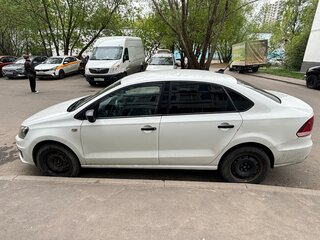 2018 Volkswagen Polo V Рестайлинг, белый, 375000 рублей, вид 4