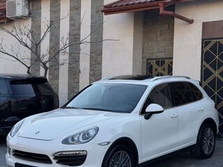 2010 Porsche Cayenne S II (958), белый, 1380000 рублей, вид 1