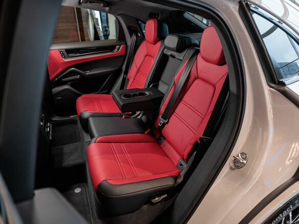 2026 Porsche Cayenne Coupé III Рестайлинг, серый, 18850000 рублей - вид 25