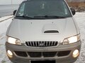 2001 Hyundai H-1 I, серый - вид 6