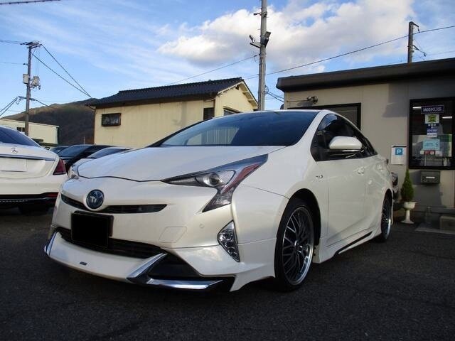 Toyota Prius IV (XW50)