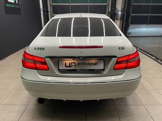 2010 Mercedes-Benz E-Класс 250 5G-Tronic IV (W212, S212, C207), белый, 1350000 рублей, вид 5