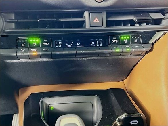 2026 Toyota Crown Estate/Signia Signia XVI (S230), чёрный, 10600000 рублей - вид 11