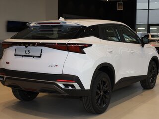 2025 Omoda C5 I Рестайлинг, белый, 2779000 рублей, вид 5