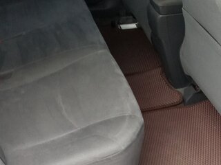 2010 Toyota Prius III (XW30), серебристый, 1150000 рублей, вид 1