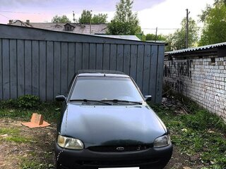 1997 Ford Escort V Рестайлинг 2, зелёный, 35000 рублей, вид 2
