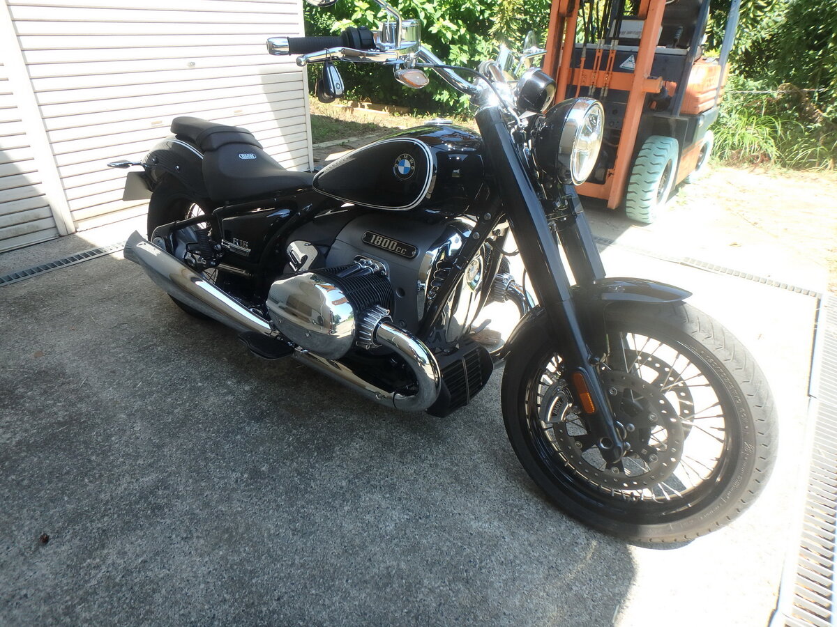 BMW R 18