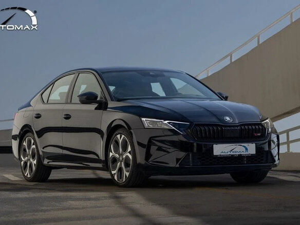 2026 Skoda Octavia RS IV Рестайлинг, чёрный, 5800000 рублей