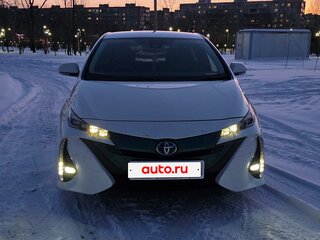 2017 Toyota Prius PHV ZVW52 IV (XW50), белый, 2500000 рублей, вид 1