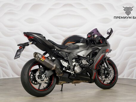 Купить б/у Kawasaki ZX-6 Ninja инжектор в Яблоновском: чёрный