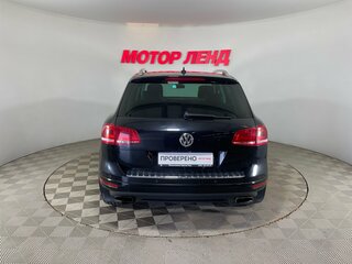 2015 Volkswagen Touareg II Рестайлинг, чёрный, 2256000 рублей, вид 5