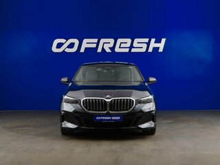 2024 BMW 5 серии 530i xDrive VIII (G60/G61/G68), чёрный, 7770000 рублей, вид 3