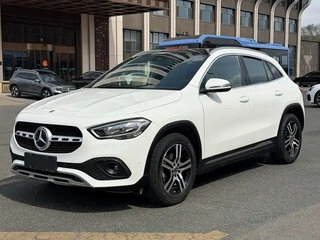 2022 Mercedes-Benz GLA 180 II (H247), белый, 2050000 рублей, вид 1