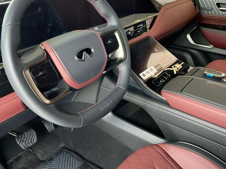 2026 Infiniti QX80 II, чёрный, 16232940 рублей, вид 4