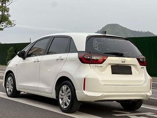 2022 Honda Fit IV, белый, 1090000 рублей, вид 3