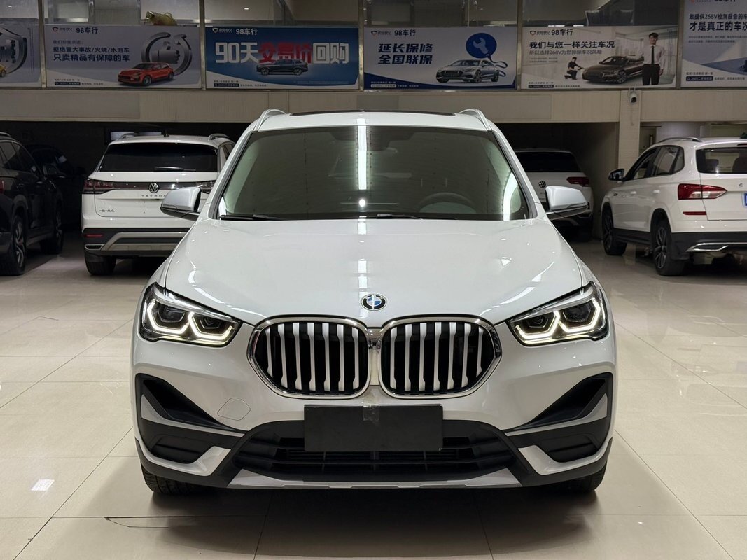 BMW X1 Long 20Li sDrive II (F48) Рестайлинг