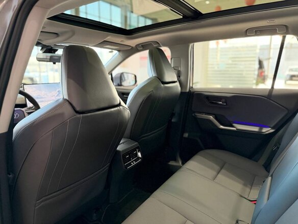 2026 Toyota RAV4 VI (XA60), серый, 5090000 рублей - вид 14