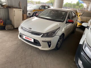 2018 Kia Rio IV, белый, 500000 рублей, вид 4