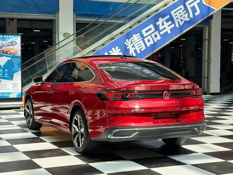 2023 Volkswagen Lamando L II, красный, 1560000 рублей, вид 4