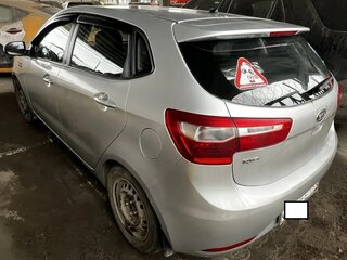 2013 Kia Rio 5-speed III, серый, 506000 рублей, вид 3