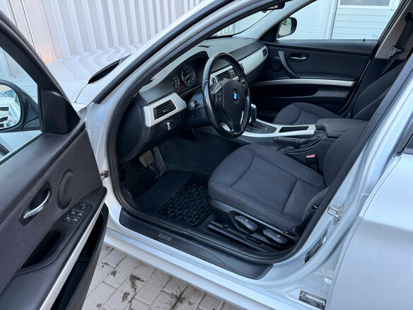 2011 BMW 3 серии 318i V (E90/E91/E92/E93) Рестайлинг, серебристый, 1045000 рублей - вид 14