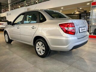 2026 Lada (ВАЗ) Granta I Рестайлинг, серебристый, 1121000 рублей, вид 3