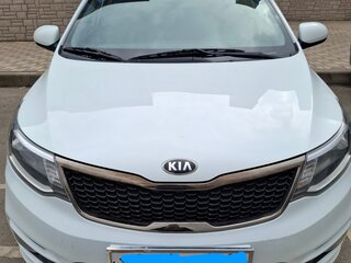 2015 Kia Rio III Рестайлинг, белый, 1050000 рублей, вид 1