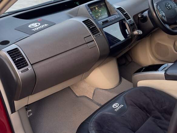 2009 Toyota Prius II Рестайлинг (XW20), красный, 830000 рублей - вид 28