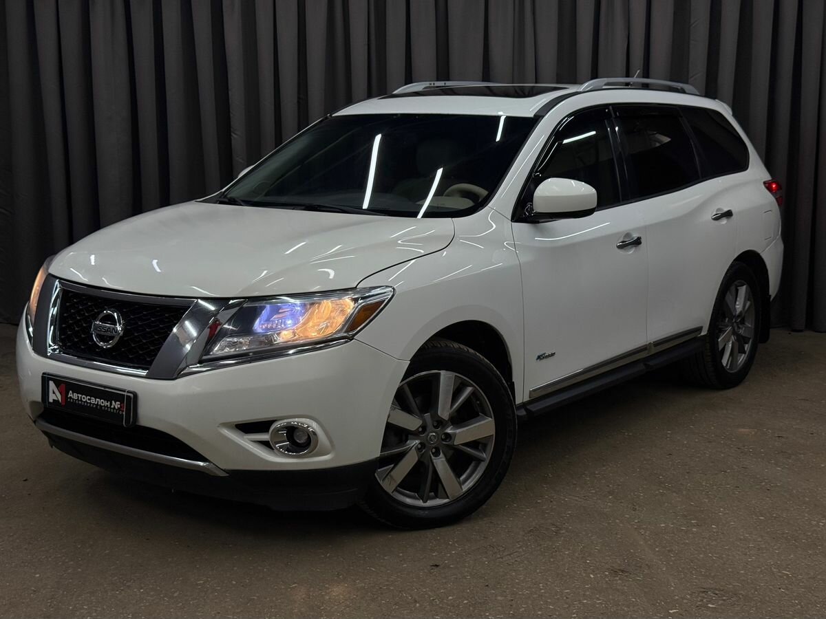 Nissan Pathfinder IV