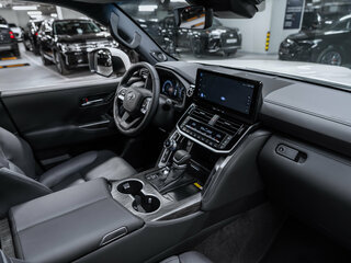 2026 Toyota Land Cruiser 300 Series, белый, 14280000 рублей, вид 2