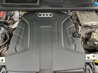 2022 Audi Q7 45 TDI II (4M) Рестайлинг, серый, 6379000 рублей, вид 5