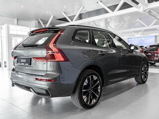 2026 Volvo XC60 II Рестайлинг 2, зелёный, 9900000 рублей, вид 2