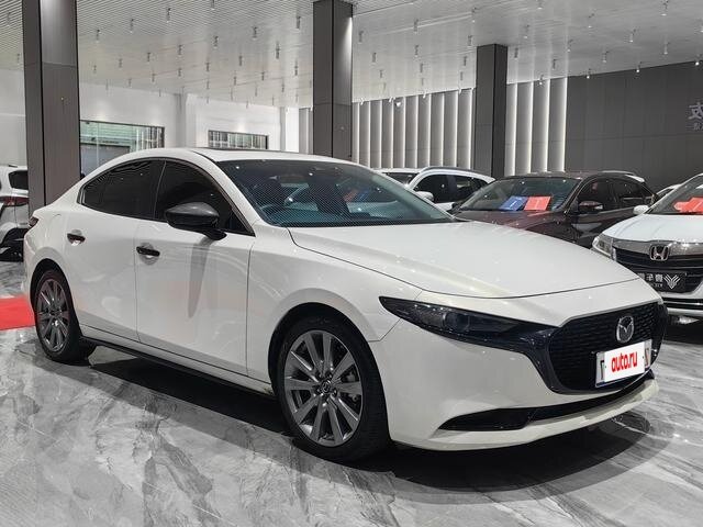 Mazda 3 IV (BP)