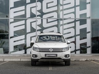 2013 Volkswagen Tiguan I Рестайлинг, белый, 1020000 рублей, вид 3