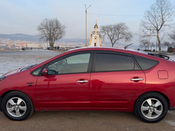 2009 Toyota Prius II Рестайлинг (XW20), красный, 830000 рублей - вид 7