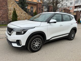 2022 Kia Seltos I, белый, 1820000 рублей, вид 1