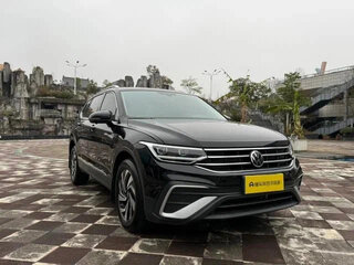 2022 Volkswagen Tiguan L II Рестайлинг (China Market), чёрный, 2000000 рублей, вид 1