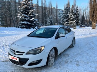 2013 Opel Astra J Рестайлинг, белый, 825000 рублей, вид 1
