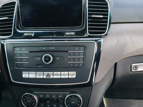 2017 Mercedes-Benz GLE 350 d I (W166), коричневый, 3350000 рублей - вид 22