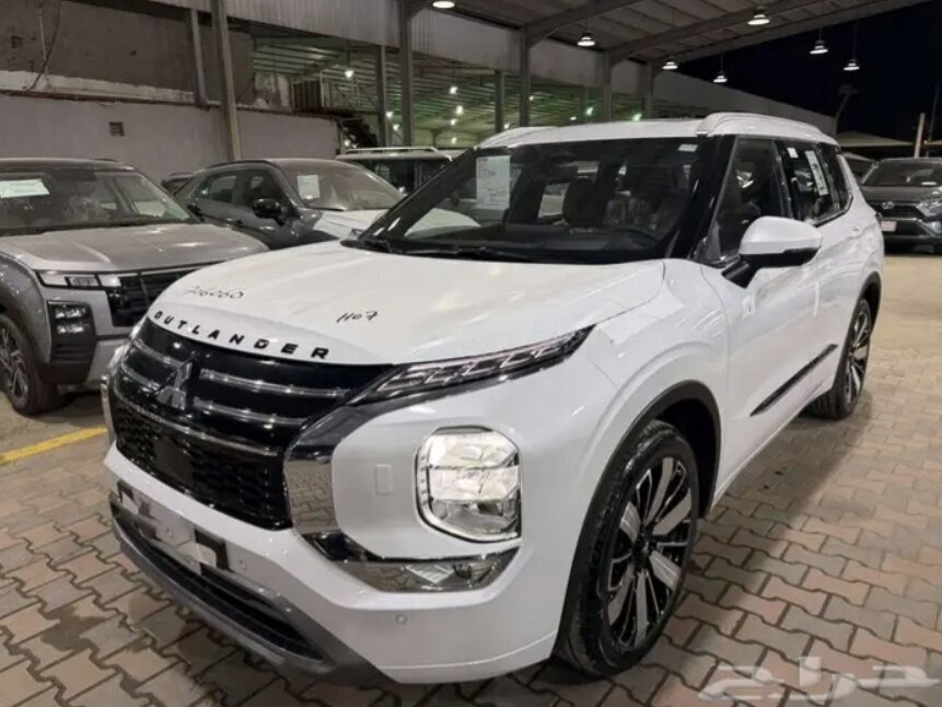 Mitsubishi Outlander IV