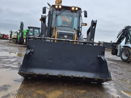 2023 Case CE 580, золотистый, 7570000 рублей, вид 5