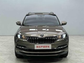 2025 Skoda Karoq I Рестайлинг, коричневый, 2806050 рублей, вид 1