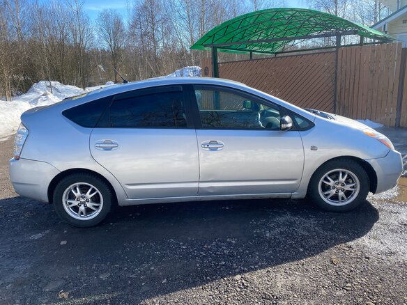 2009 Toyota Prius II Рестайлинг (XW20), серый, 450000 рублей - вид 1