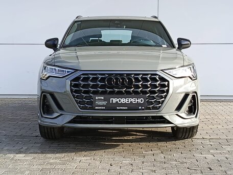 2025 Audi Q3 45 TFSI II (F3), серый, 5650000 рублей, вид 2